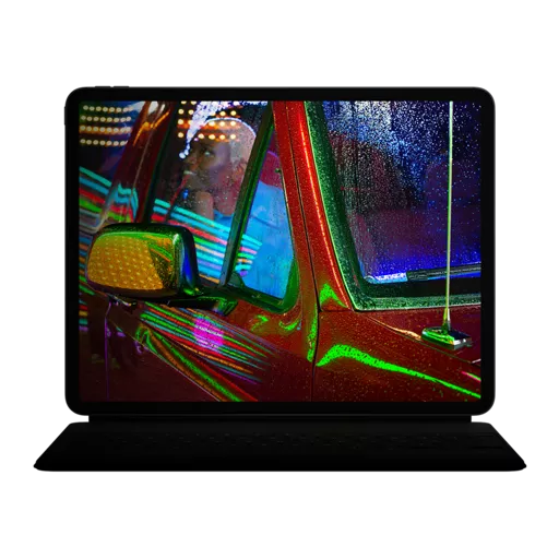 12.9" Liquid Retina XDR display. Best and brightest.