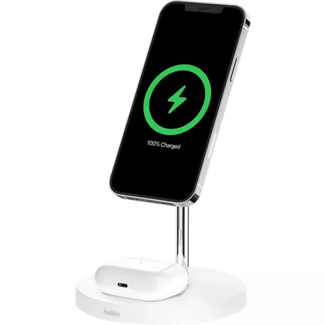 Belkin BOOST↑CHARGE™ PRO Wireless Car Charger with MagSafe - Apple