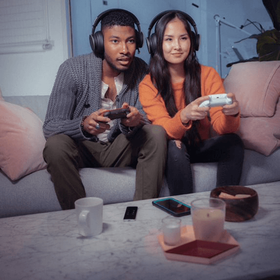 Lifestyle photo of kids using Xbox Stereo Headset playing Xbox