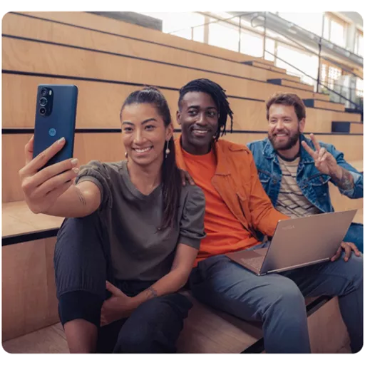 Triple High-res cameras & 8K video recording.