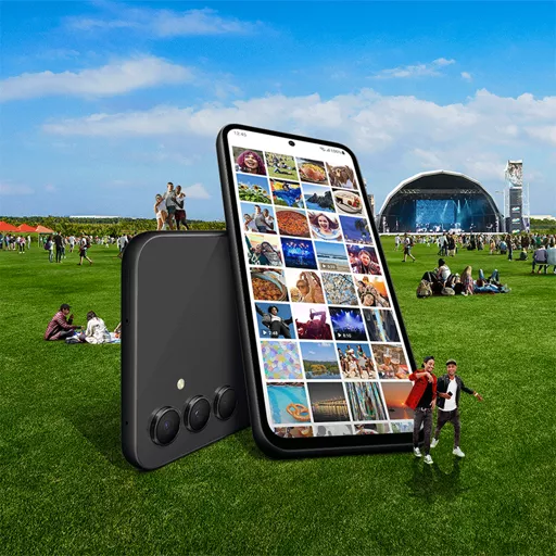 Store even more memories with expandable storage.