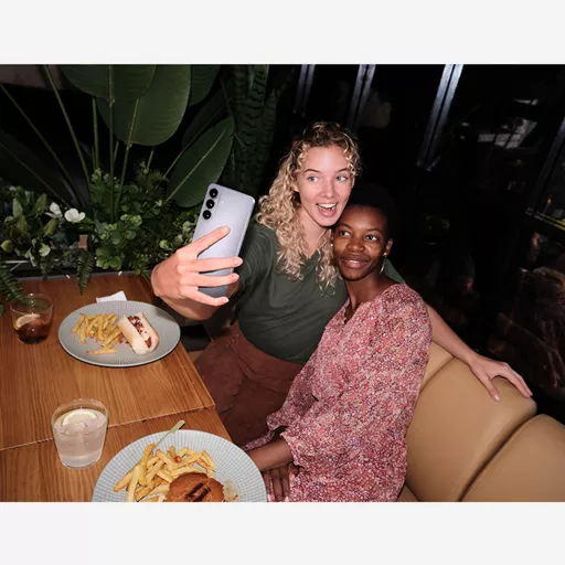 Group selfies made easy.