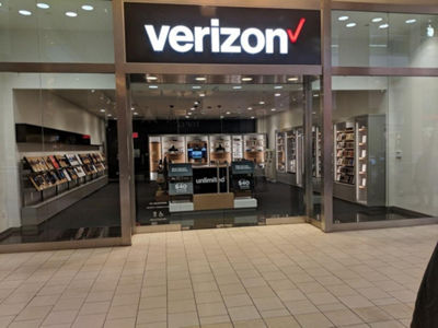 Verizon Wireless at Queens Center NY