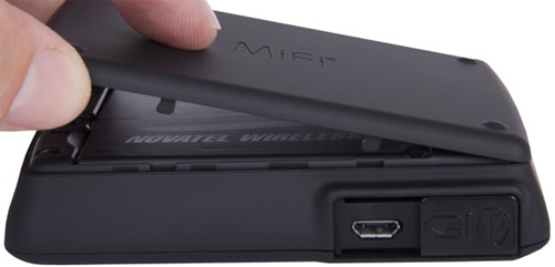 Battery cover line up notches